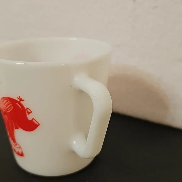 3 Piece Circus Themed Pyrex Set - Picture 11 of 12